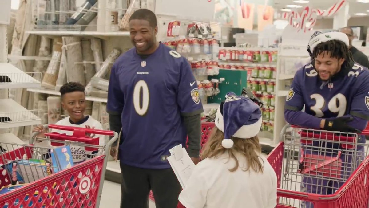 Ro hosted our annual Holiday Helpers event featuring a holiday shopping spree 🎅 M&T Bank