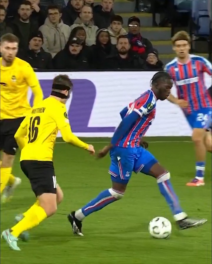 Romain Esse shining ✨ #UECL | Crystal Palace F.C.
