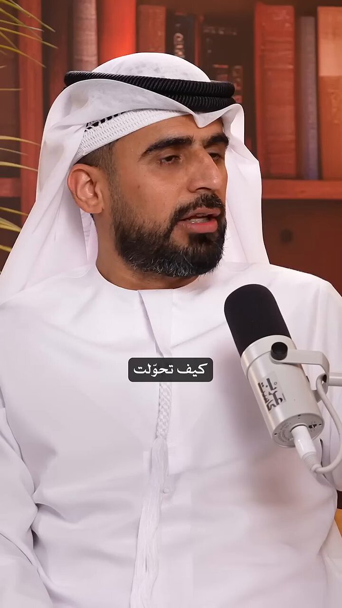 أقدم وكيل لمرسيدس في منطقة الشرق الأوسط حصل على الوكالة عن طريق البرتقال 🍊🍊 في العشرينات الميلادية كان التاجر الفلسطيني توفيق غرغور يبيع البرتقال على أحد التجار الالمان وعندما بدأت الحرب العالمية الأولى وانهزمت المانيا أصبحت قيمة المارك الالماني لاتساوي شيء!! فطلب التاجر الالماني استبدال المارك بسيارات مرسيدس لسداد مستحقات البرتقال مقابل كل 500 كرتون برتقال سيارة مرسيدس!! عني مستعد أقدم 1000 كرتون 🤥
