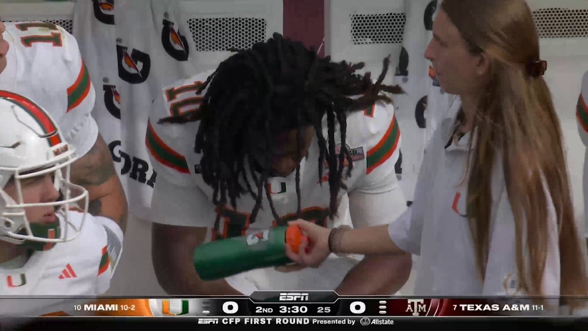 Miami missed an opportunity to score after Malachi Toney's longest punt return of the year. Watch Miami-Texas A&M on ABC, ESPN and the ESPN App 🍿