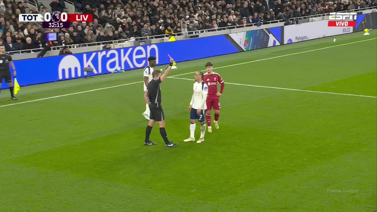 "Xavi Simons": Por su expulsión en el partido de Tottenham ante Liverpool