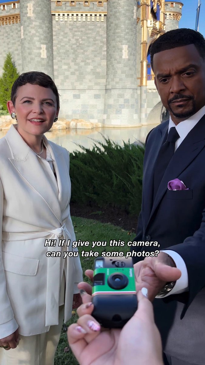 Who knew Ginnifer, Alfonso, and Maia were master photographers?! 📸 🤩 Don't miss The #DisneyChristmasCelebration Christmas Morning at 10a et/9a ct/5a pt on ABC. Same day on Hulu and Disney+. Walt Disney World