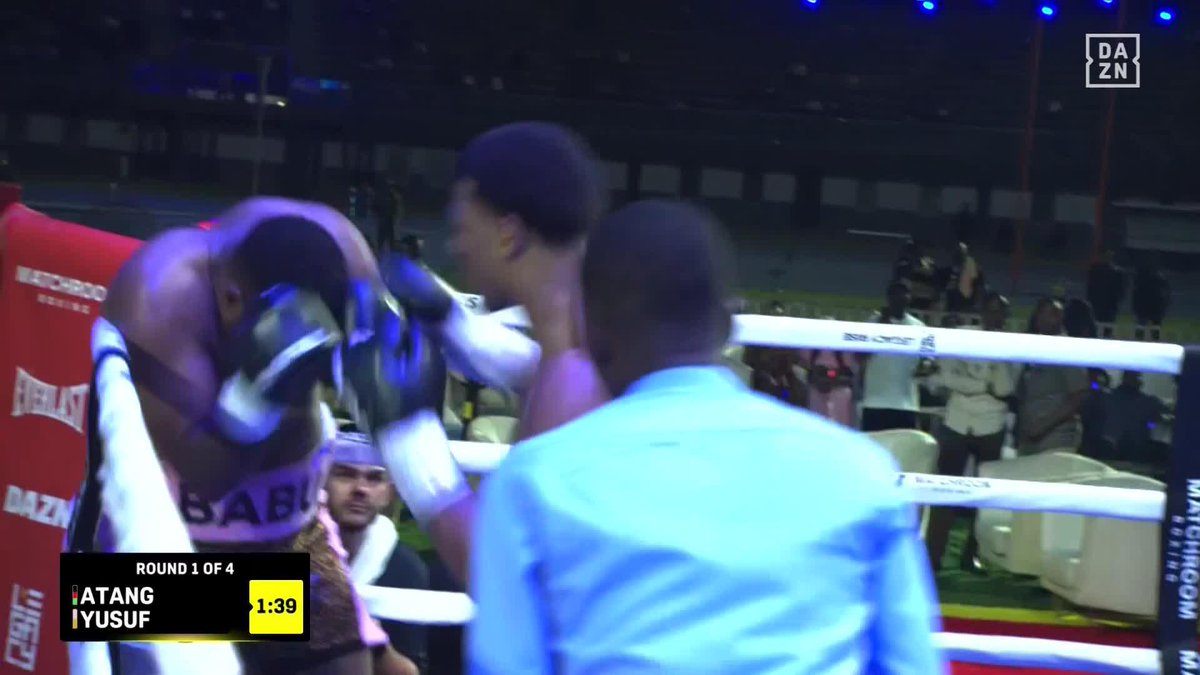 💣 Heavyweight prospect 🇬🇧 Leo Atang, 18, makes it 3 KOs in 3 wins as he takes out 3-0 Babu Yusuf in the 1st-round in Ghana. #RichardsAzeez