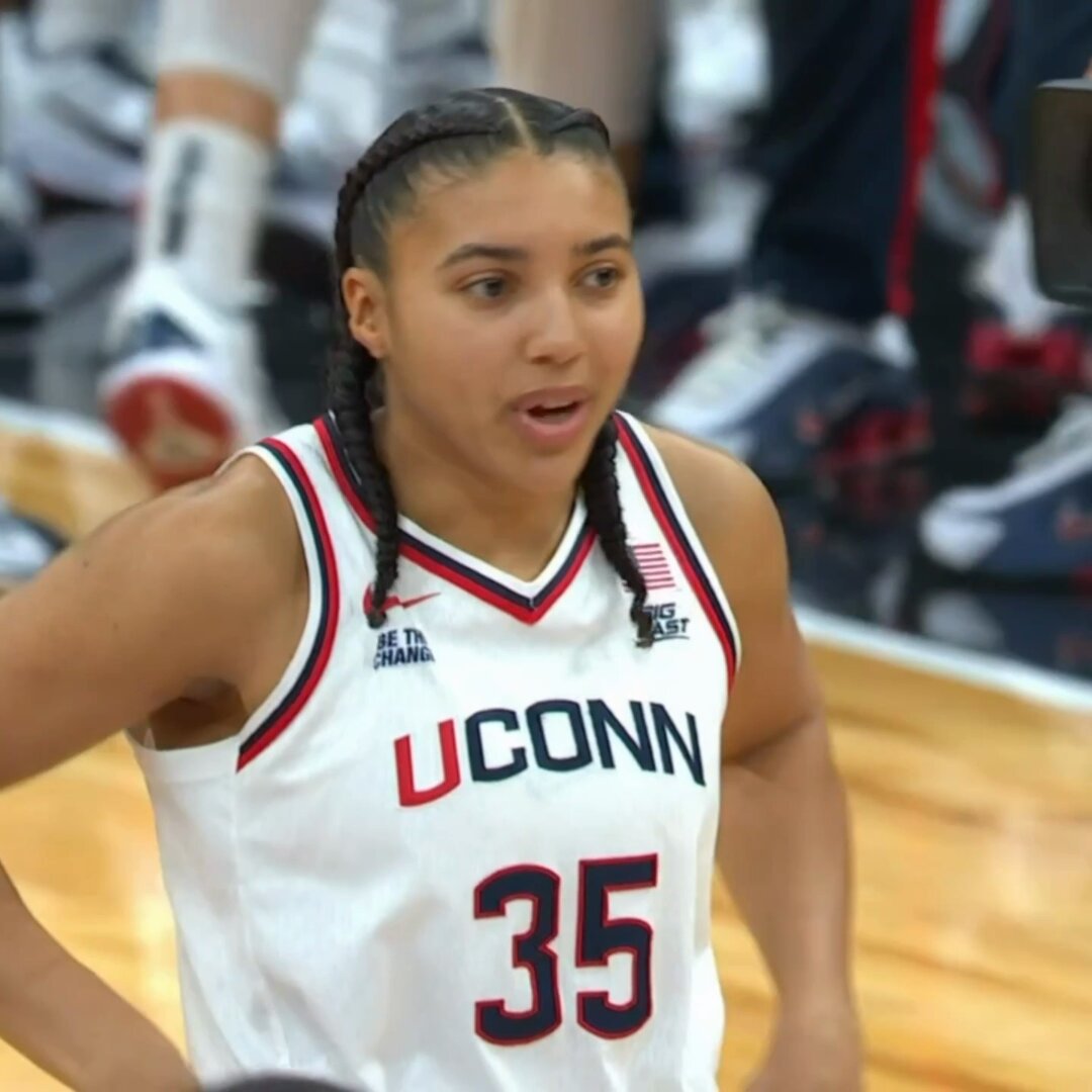 Azzi Fudd today 🔥 • 27 points • 4 steals • 3 assists