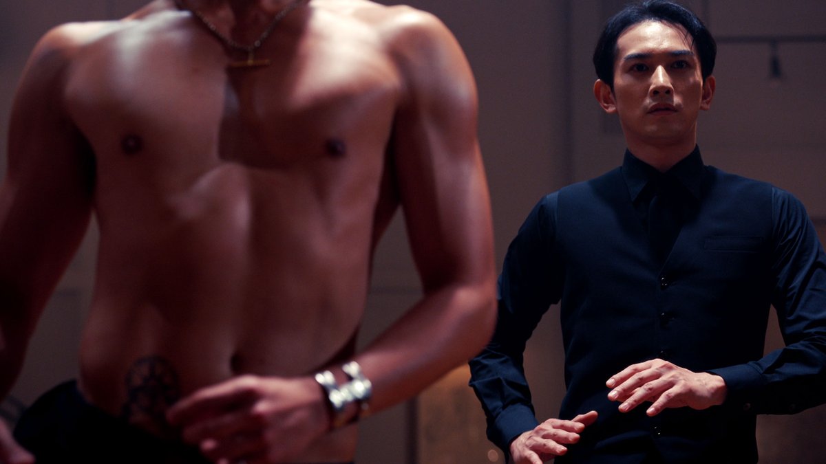 Eles inventaram a tensão sexual nessa cena de 10DANCE.