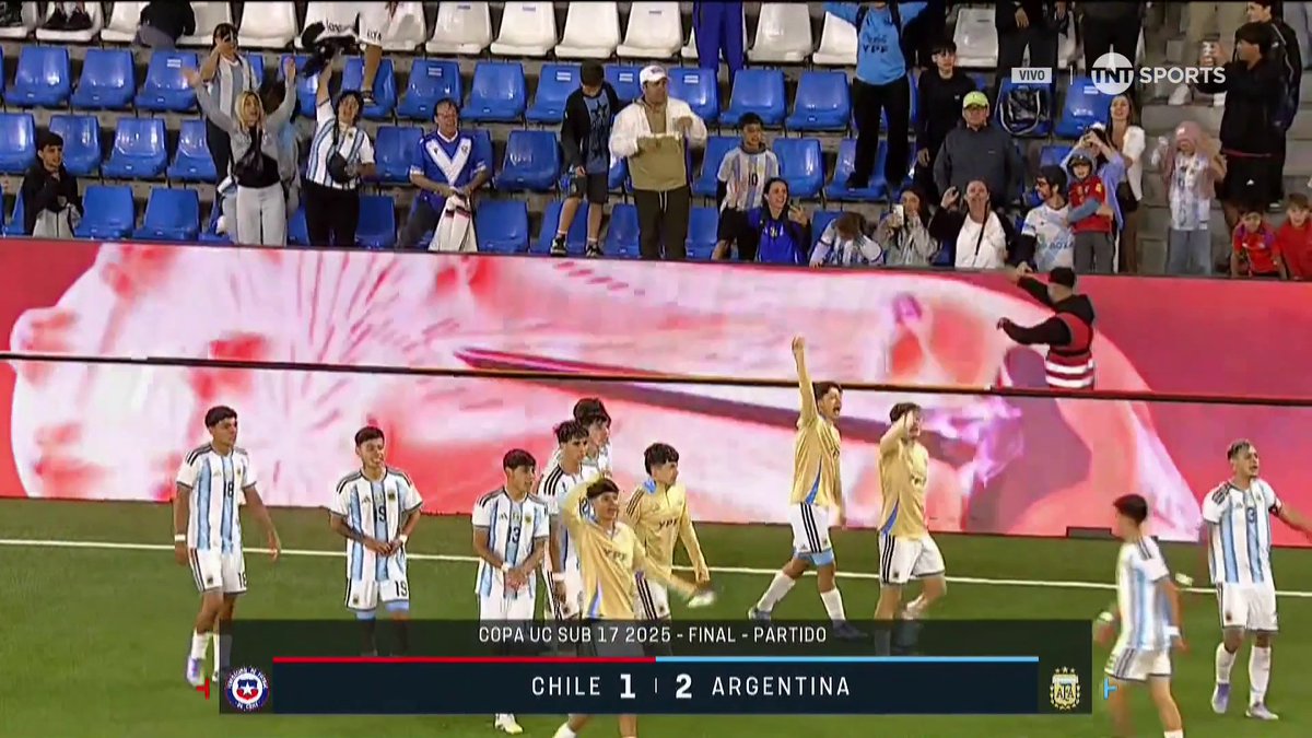 🏆🇦🇷 ARGENTINA ES CAMPEÓN EN CHILE Y ANTE CHILE DE LA COPA UC SUB 17. Gran torneo de los pibes, que preparan el Sudamericano del año que viene. Baroni, Alcaraz, Escobar, Goytia, Coria, muchos puntos altos. Se viene otra gran camada. 💎