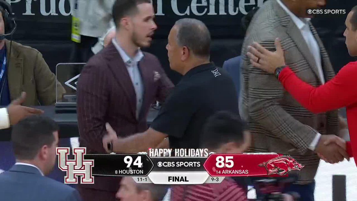 That'll do it from Newark, NJ! Houston Men's Hoops 🏀 🐾 takes down Arkansas 94-85 🔥