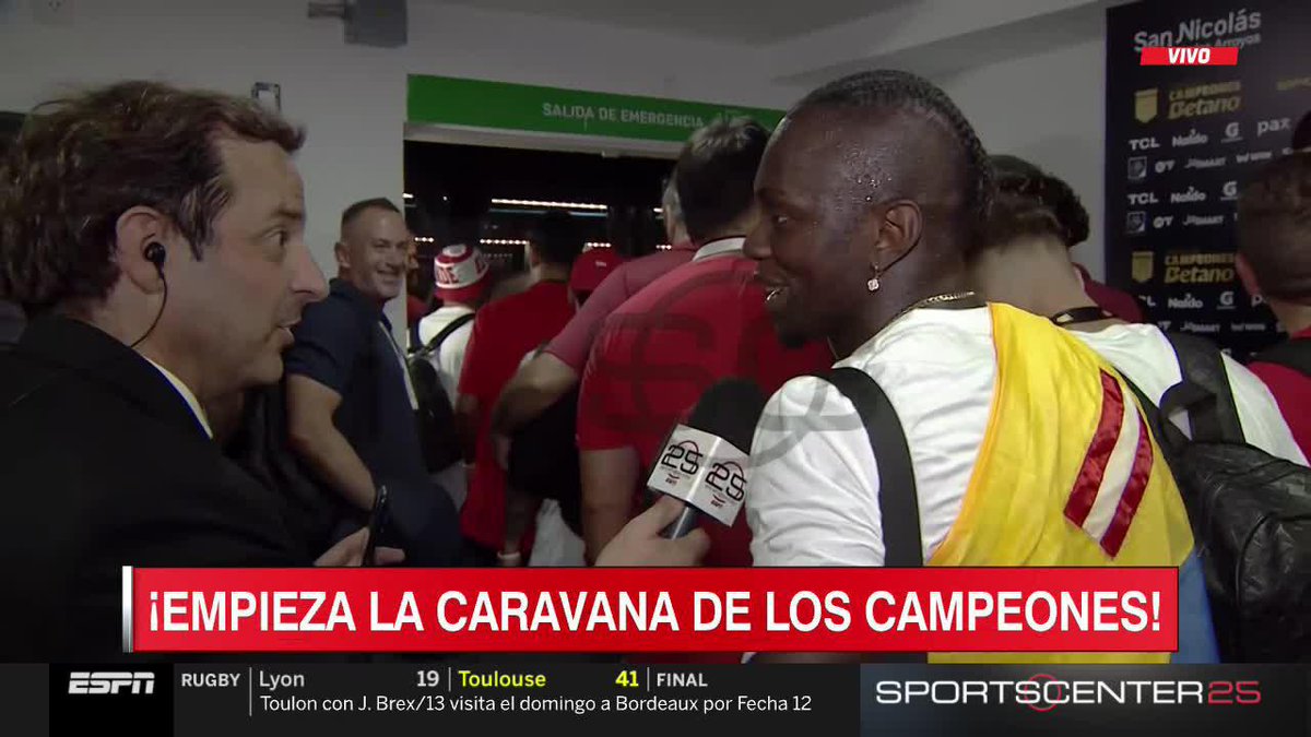 🥃 "WHISKY PAPI" 🥃... ¡CETRÉ FESTEJA CON ESTILO Y LE CONVIDÓ A #SportsCenter! 📺 #DisneyPlus Plan Premium