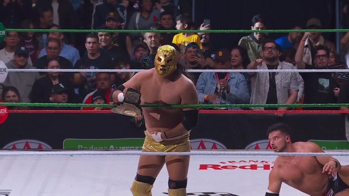 WHAT JUST HAPPENED?!? 😲 The referee restarts the match after the Mr. Iguana assist and Wagner3G retains!!