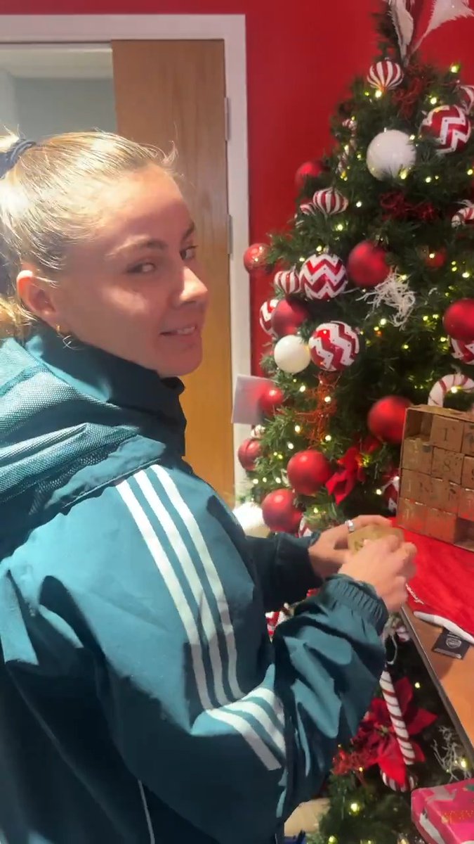 "Do I need to laugh?" 😆 It's Day 21 of our Advent Calendar...and who better than Vic to tell us a cracker joke? 🎄