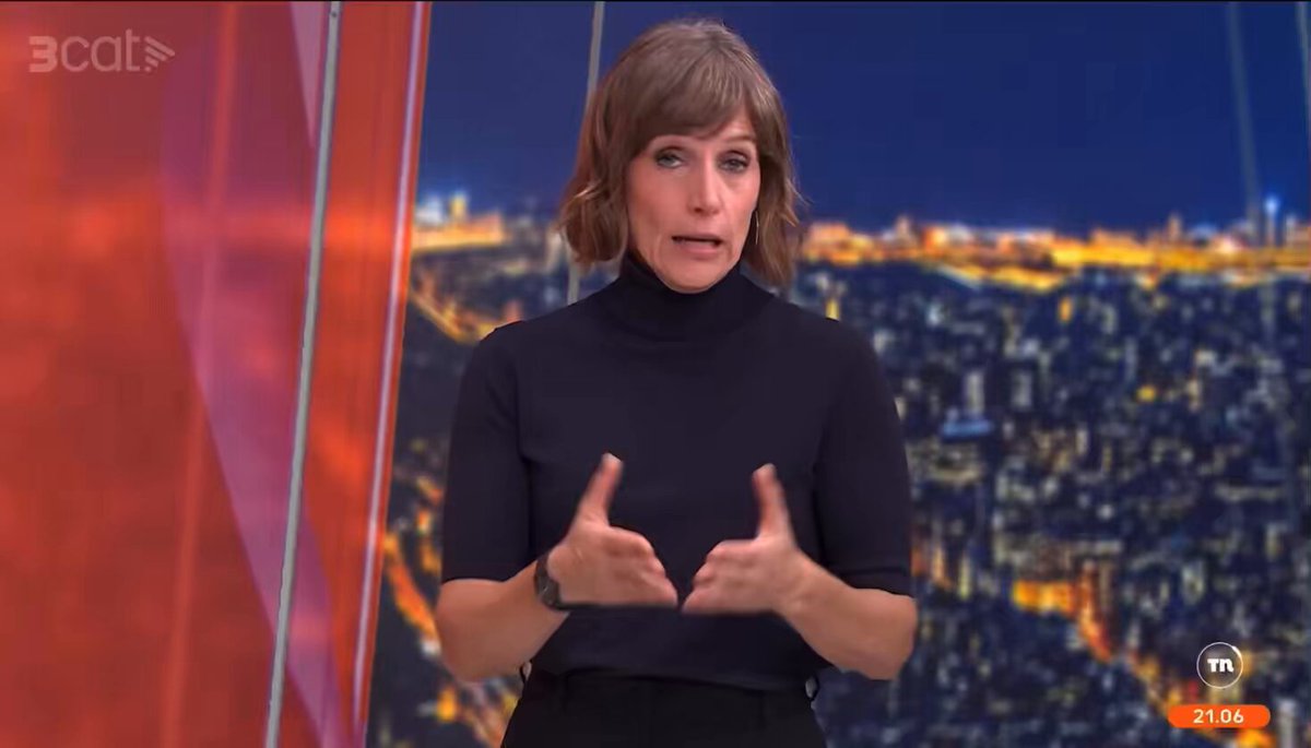 Cal tancar TV3. Gairebé 400 milions d’euros per ser el NO-DO. Són un pamflet que res té a envejar al Pravda. A cada TN han dedicat un publireportatge a parlar de les bondats de la immigració i sempre agafen l’excepció (un metge, un professor d’universitat) per justificar-te l’arribada massiva d’immigrants no qualificats. Li donen veu a un catedràtic (doble fal•làcia: evidència anecdòtica + ad verecundiam) que diu que cal un milió de persones més. Volen una Catalunya plena de gent sense catalans. Tot això ho fan la mateixa setmana en què centenars d’immigrants que ocupaven un institut han sigut desallotjats i no saben on ficar-los perquè no hi ha prou espai. No hi ha lloc físic per a tota Àfrica.