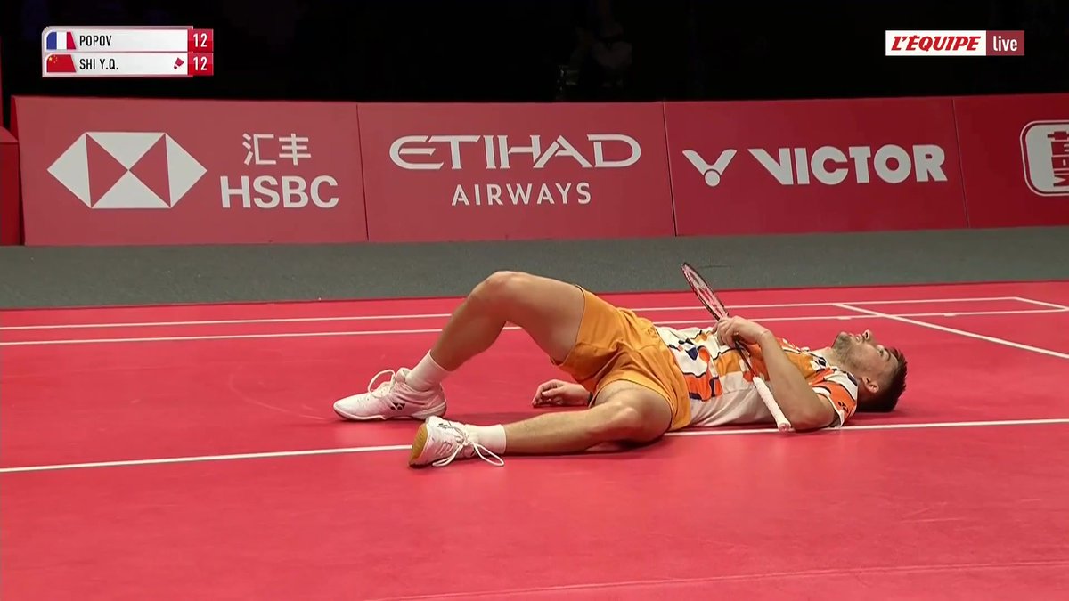 👀​ Superbe défense au sol de Christo Popov face à Shi Yu Qi, dommage pour le Français ! Le direct : #lequipeBADMINTON