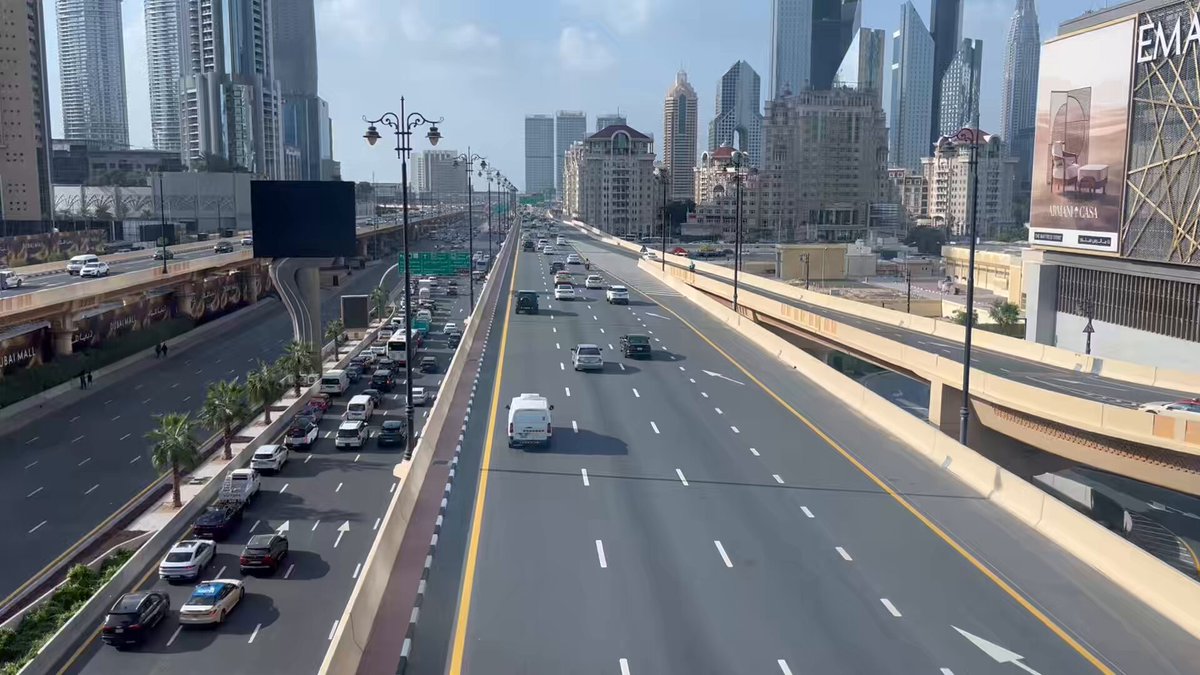 Indian RTA’s Conduct driving test in a closed ground with no other Traffic. How can they measure a drivers skill to: Maintain lane discipline Or usage of mirrors &amp; indicators They can’t. Our DL test itself is a fraud. #RoadSafety #burjkhalifa Nitin Gadkari