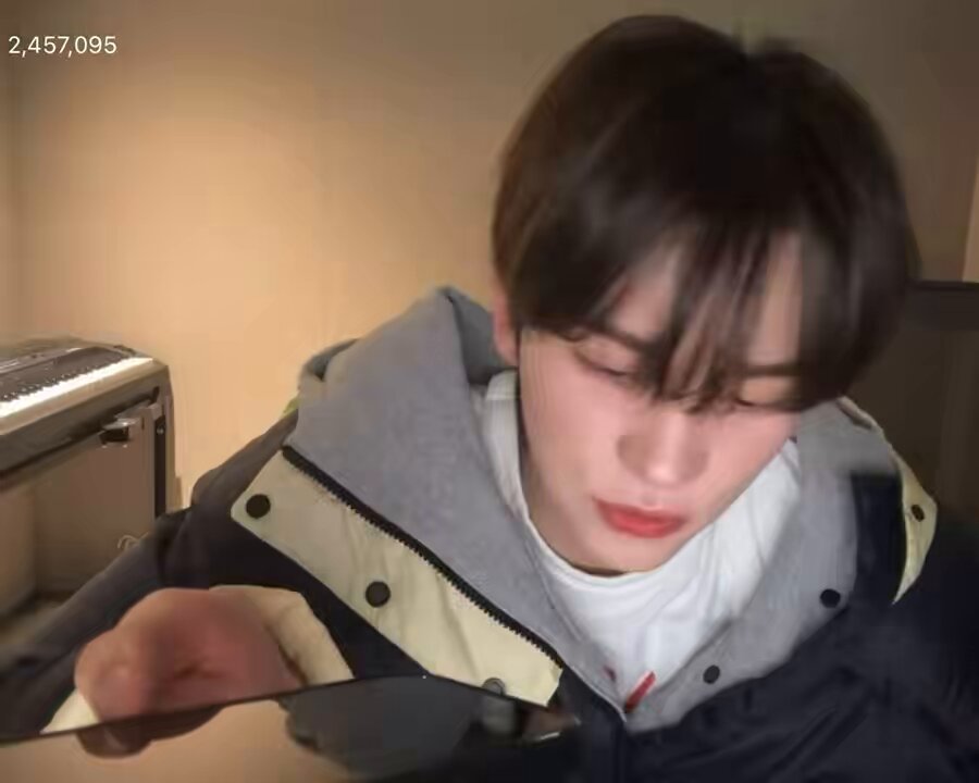 투어스내최고의겁쟁이는누구야 신유형 다시한번말할기회를줄게형이 살수있는기회야 신유형>.<