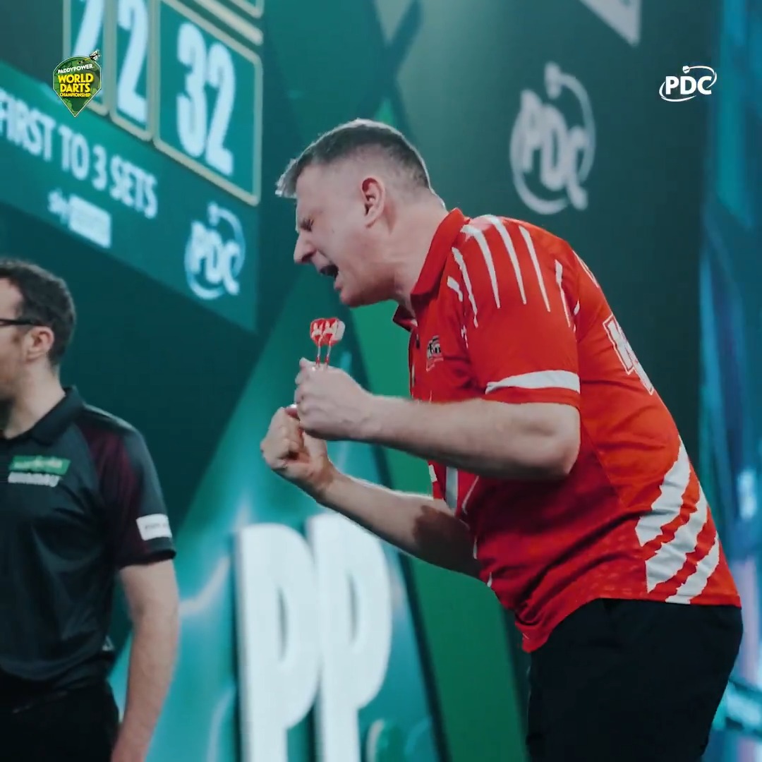 Through to Round Three. 🇵🇱 #WCDarts