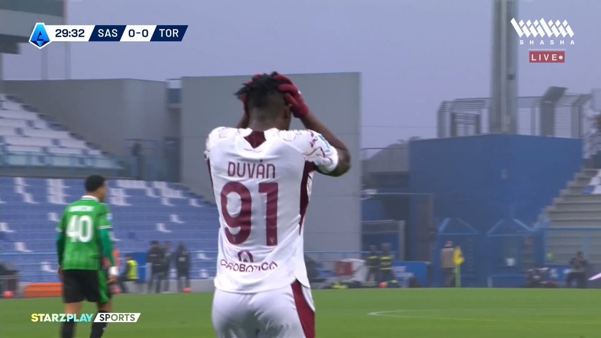 ماذا أهدرت يا زاباتا 😳 دوفان يضيع فرصة التقدم لـ تورينو أمام ساسولو ⛔️ تابعوا المواجهة وباقي لقاءات #الكالتشيو_على_شاشا ✨🇮🇹 اشترك الآن 📺