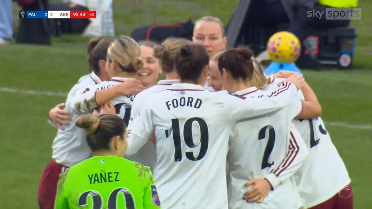Stina Blackstenius has sealed the win for Arsenal as they see off Crystal Palace to progress into the next round 👊