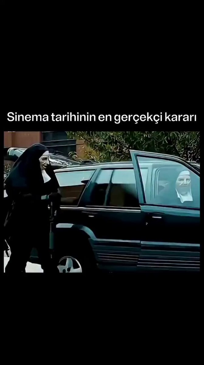 Böyle bir şeyle karşılaşsanız ne yapardınız? Polis, verilebilecek en doğru kararı vermiş. Efsane bir filmdir, kesinlikle izlemelisiniz. 🎬 Hırsızlar Şehri (The Town)