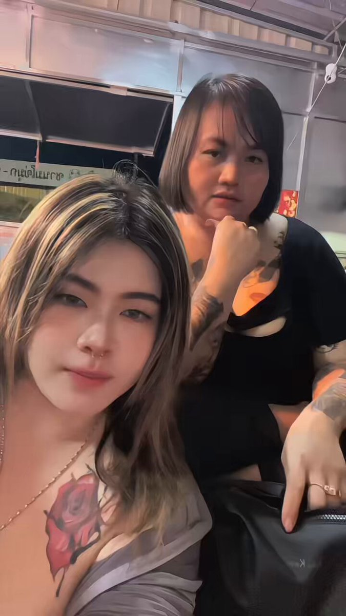 อย่าป๋าเมียมาเด้ออ้าย. 🤭