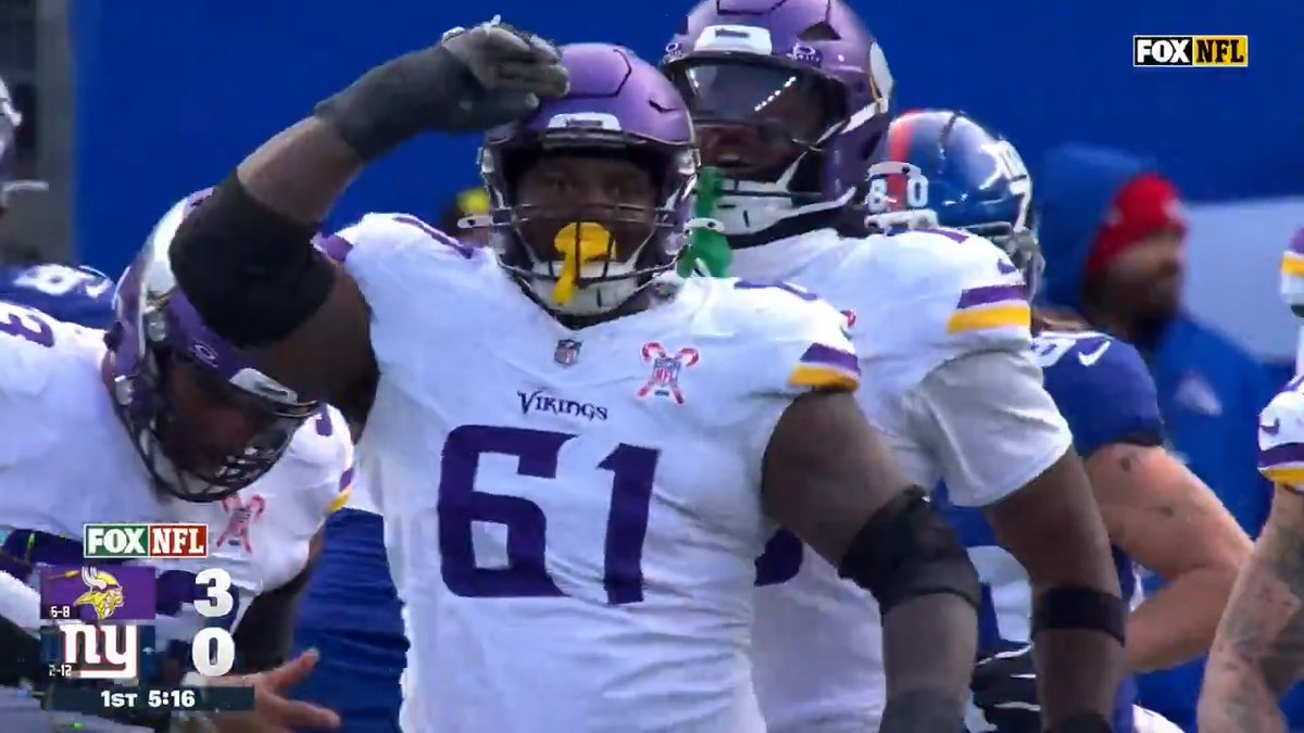 Strong stand for the #Vikings defense ✊ J RED 📺: FOX Sports: NFL
