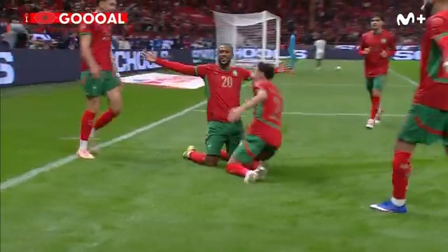 SE ABRE EL TELÓN Y APARECE UNA CHILENA EN LA COPA ÁFRICA. QUÉ BÁRBARIDAD DE EL KAABI. #LaCasaDelFútbol