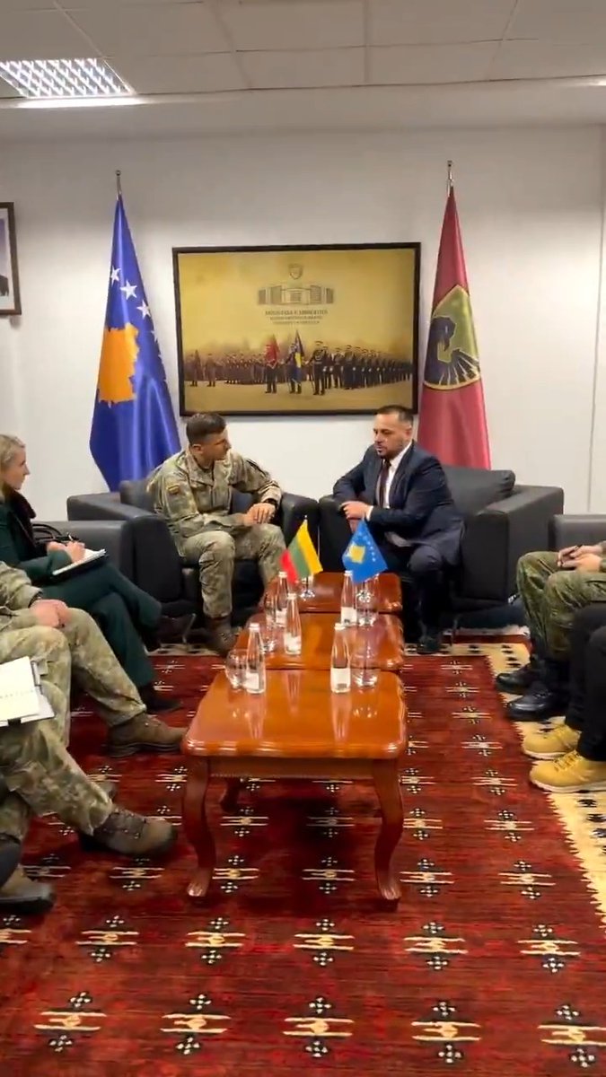 🇱🇹 Chief of Defence General Raimundas Vaikšnoras visits 🇽🇰 Kosovo. Facing the same threats, staunch allies Kosovo and Lithuania are moving to intensify their defense ties.