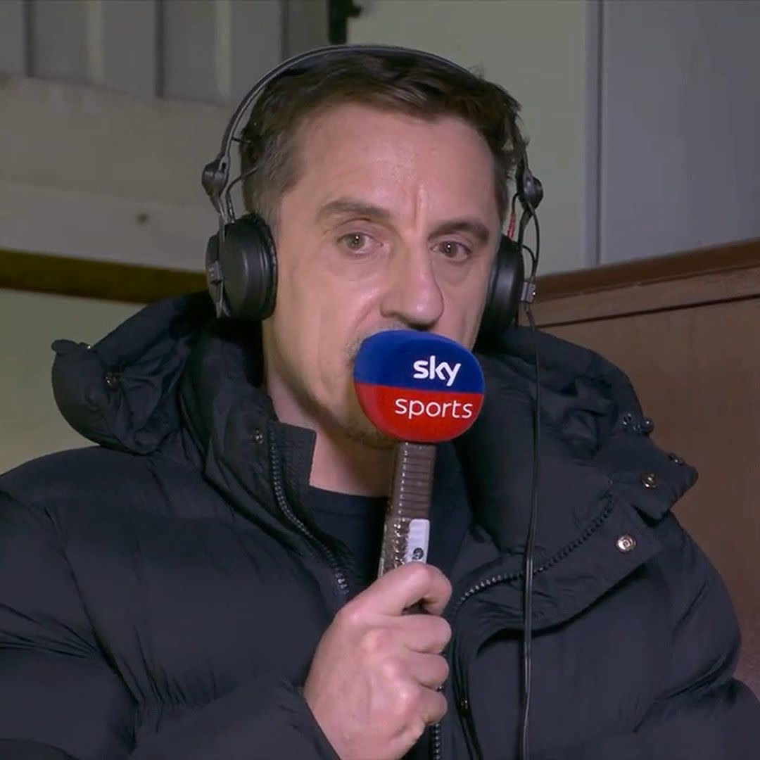 🗣️ "They were by far the better team" Gary Neville says he was 'energised' by Manchester United's performance against Aston Villa 🔋