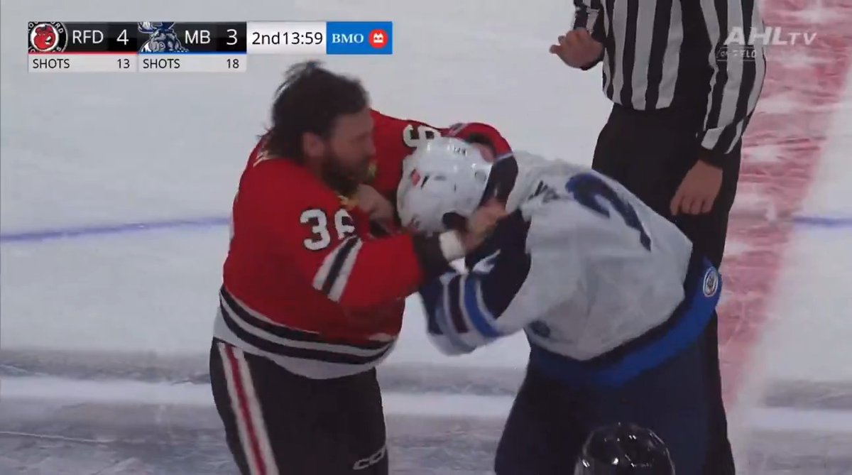 I played hockey growing up and always appreciate a good fight 🥊🏒 This one starts a little slow but really picks up about halfway through.... #hockey #fight #haymaker #jab #AHL
