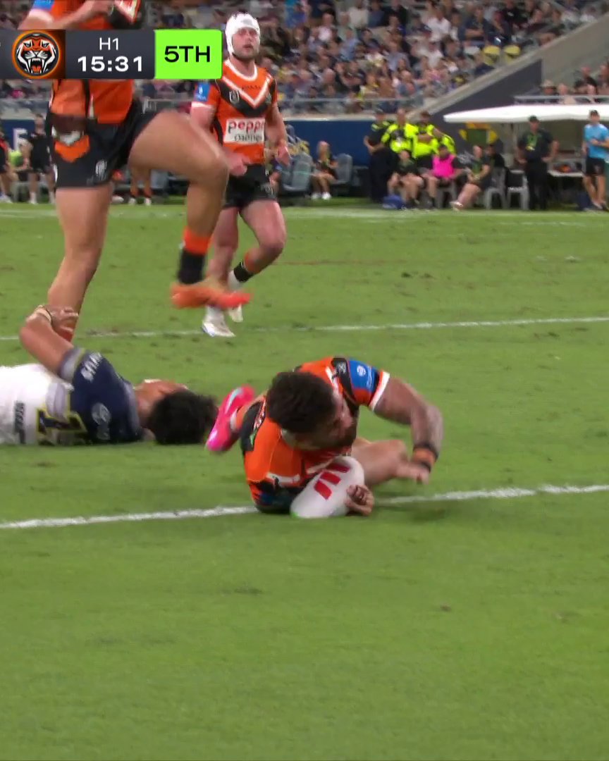 This off season, we’re counting down the top 25 tries from the 2025 NRL season to relive the UNREAL action of the Telstra Premiership 🏆 Star To'a's unstoppable run takes the #18 spot.