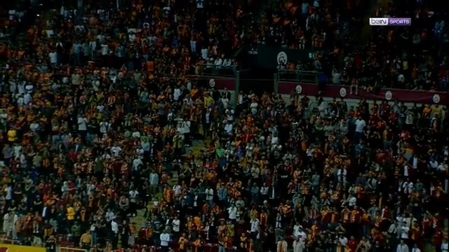 Galatasaray’a gol attı; taraftar yuhlamadı, alkışladı. Belki de her şeyin başladığı andı.
