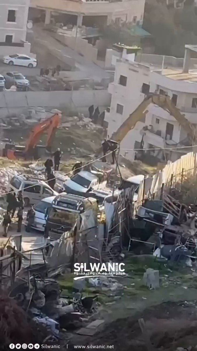 Israeli forces have begun demolishing a residential building in the Wadi Qadum neighborhood of Silwan, in occupied Jerusalem, placing 13 Palestinian families at risk of displacement. Dozens of residents, including children and the elderly, face the loss of their homes amid an ongoing escalation of demolitions in the area.