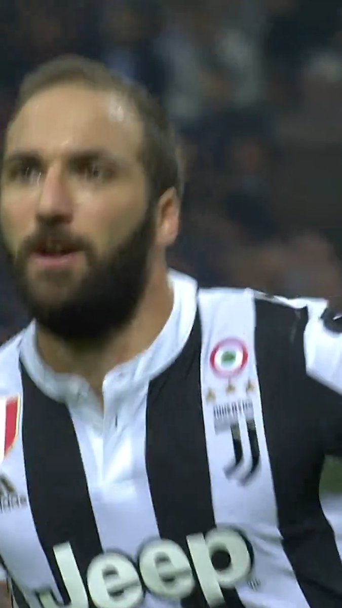 Gonzalo Higuain decided to smash Milan! 🔥🤯