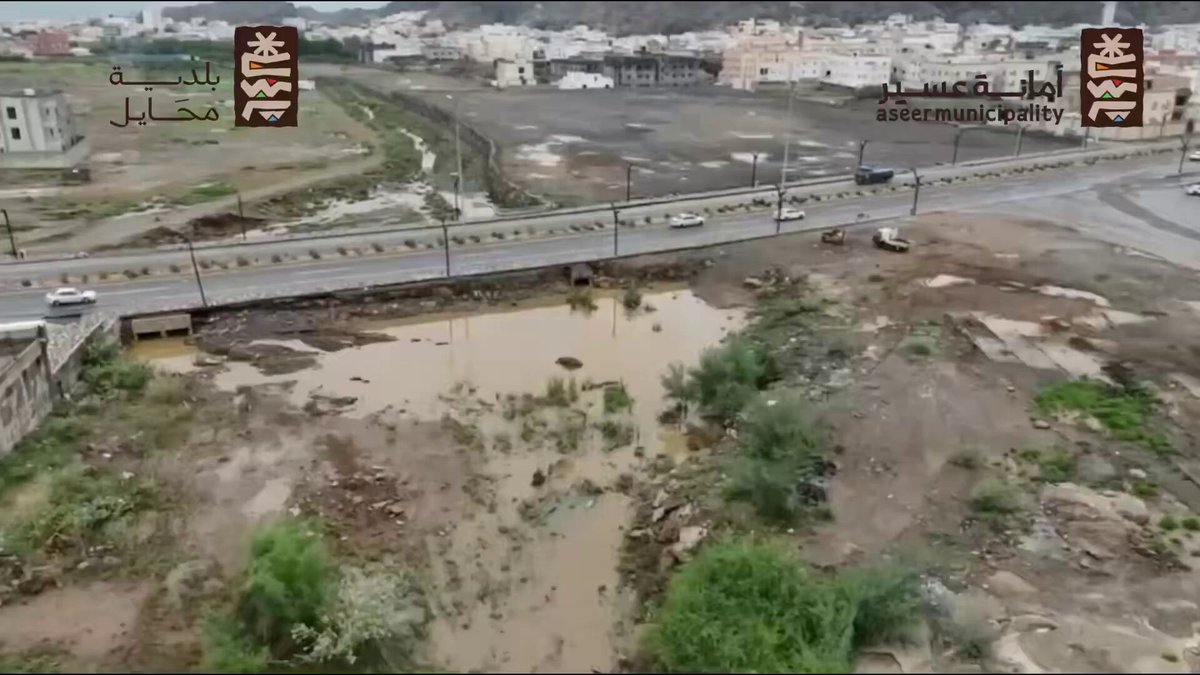 عمل مبهر 👏👏👏 في محايل عسير تم تصميم مشروع درء أخطار السيول ليكون حماية للأرواح والممتلكات، وأنسنة للمدينة بطريقة رائعة.