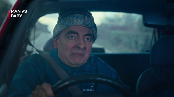 Denger "Mister Bean", langsung keinget Rowan Atkinson pake jas sama dasi, naik mobil kecil.