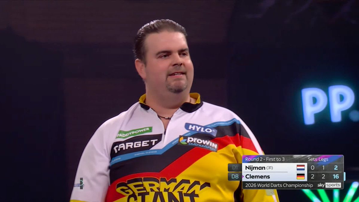 CLEMENS DUMPS OUT NIJMAN 🇩🇪 Gabriel Clemens capitalises on a poor doubling display from Wessel Nijman to whitewash the Dutchman and advance to Round Three! 📺 #WCDarts | R2