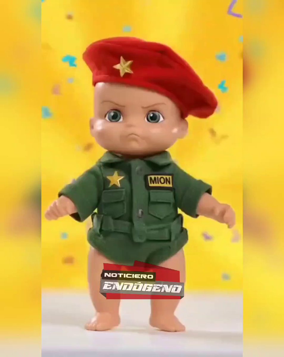 EL MUÑECO DE ACCIÓN UNIÓN ES EL REGALO PERFECTO PARA ESTA NAVIDAD Si buscas el regalo ideal para estas fiestas, ya está disponible el nuevo muñeco de acción Unión. Este juguete destaca por su característica cara de amargado y una función interactiva que lo hace único: el muñeco se asusta y requiere que le cambien el pañal tras hacerse pipí. Una opción llamativa para no quedarse sin obsequios en esta temporada navideña.