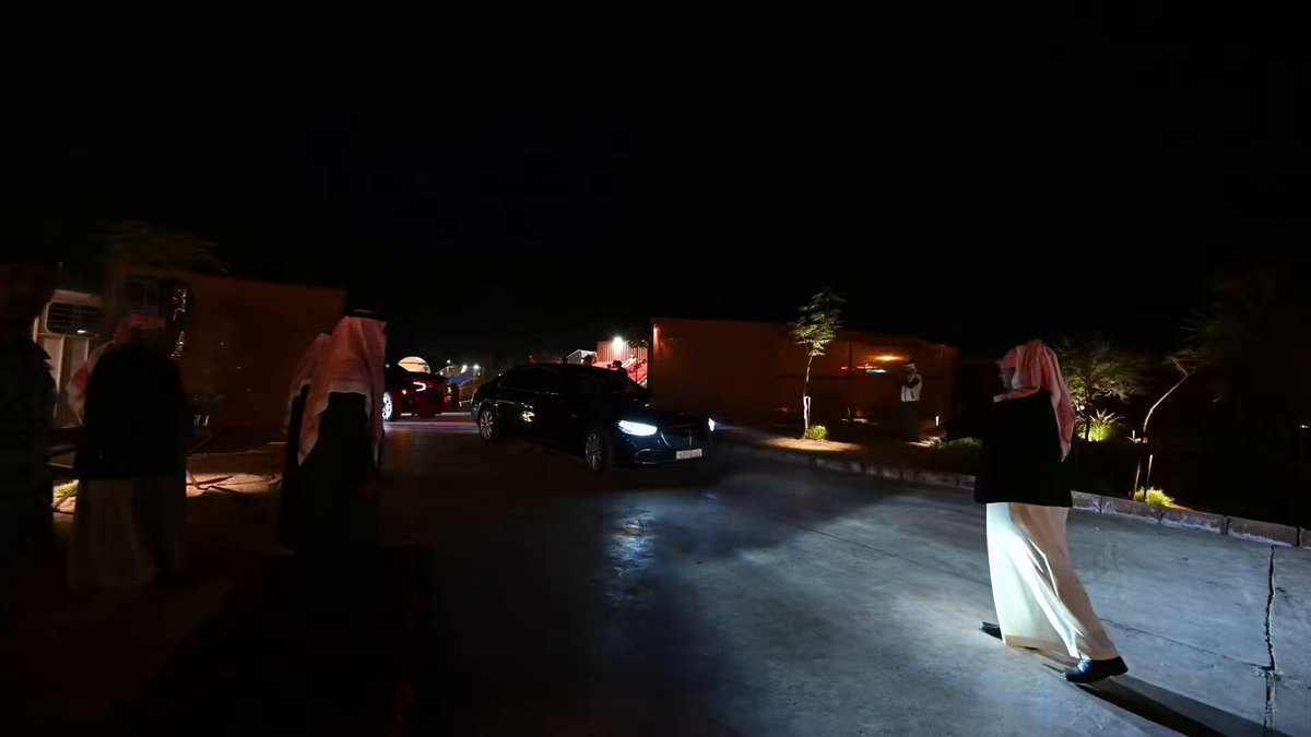 #حائل سيدي الاميرعبدالعزيزبن سعدبن عبدالعزيز وسيدي الاميرتركي بن محمد بن فهد خلال زيارته لمنطقه حائل يرافقهم سيدي الامير فيصل بن فهد بن مقرن تصوير المبدع عبدالله المنيع