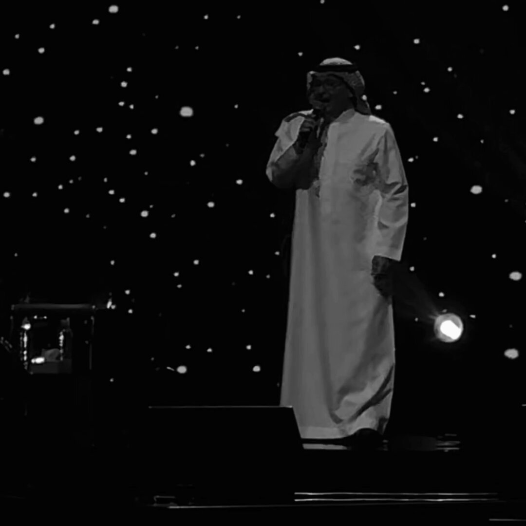 حبيبي فيك راضاني زماني لغيرك ما يطاوعني حناااني !🤍