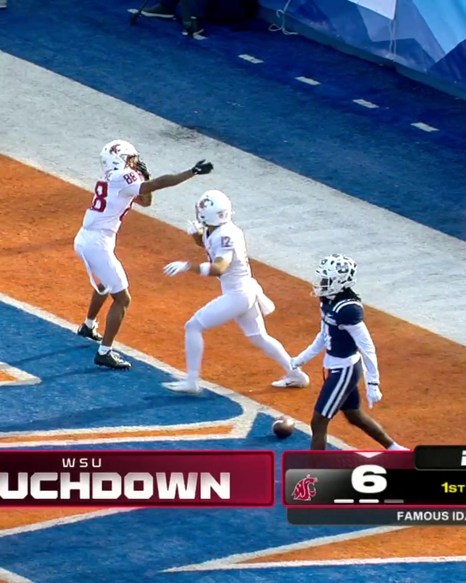 Mackenzie Alleyne gets the party started in the Famous Idaho Potato Bowl with this 41 yard touchdown reception 🔥