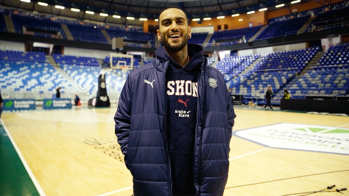 🗣️ "Kobi me preguntó si quería el balón y de inmediato dije que sí" La CANASTA GANADORA de Markus Howard explicada por Markus Howard. Markus Howard ✨ #LigaEndesa | #NavidadACB | Kosner Baskonia