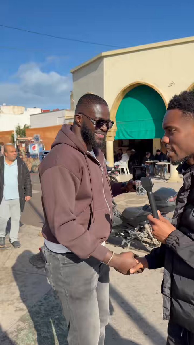 Un expert du football🤣🤣🤣🤣🤣🤣🤣 il doit succéder à PapeThiaw🤣 deglou len ko bou bakh🤣🤣🤣