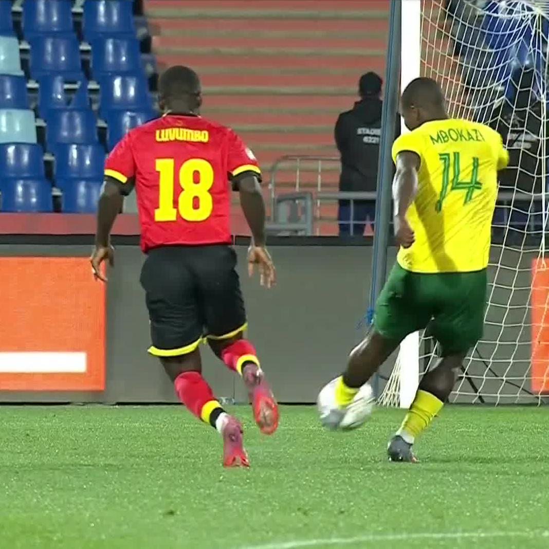 Mbekezeli 'TLB' Mbokazi unleashes a missile 🚀 How many centre backs are capable of this on the continent?