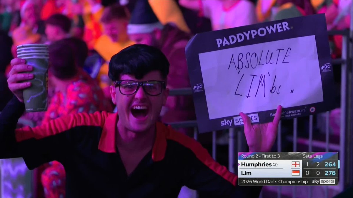 HUMPHRIES TOO GOOD SO FAR! Paul Lim does not know what has hit him here as he moves 2-0 ahead. 📺 #WCDarts | R2