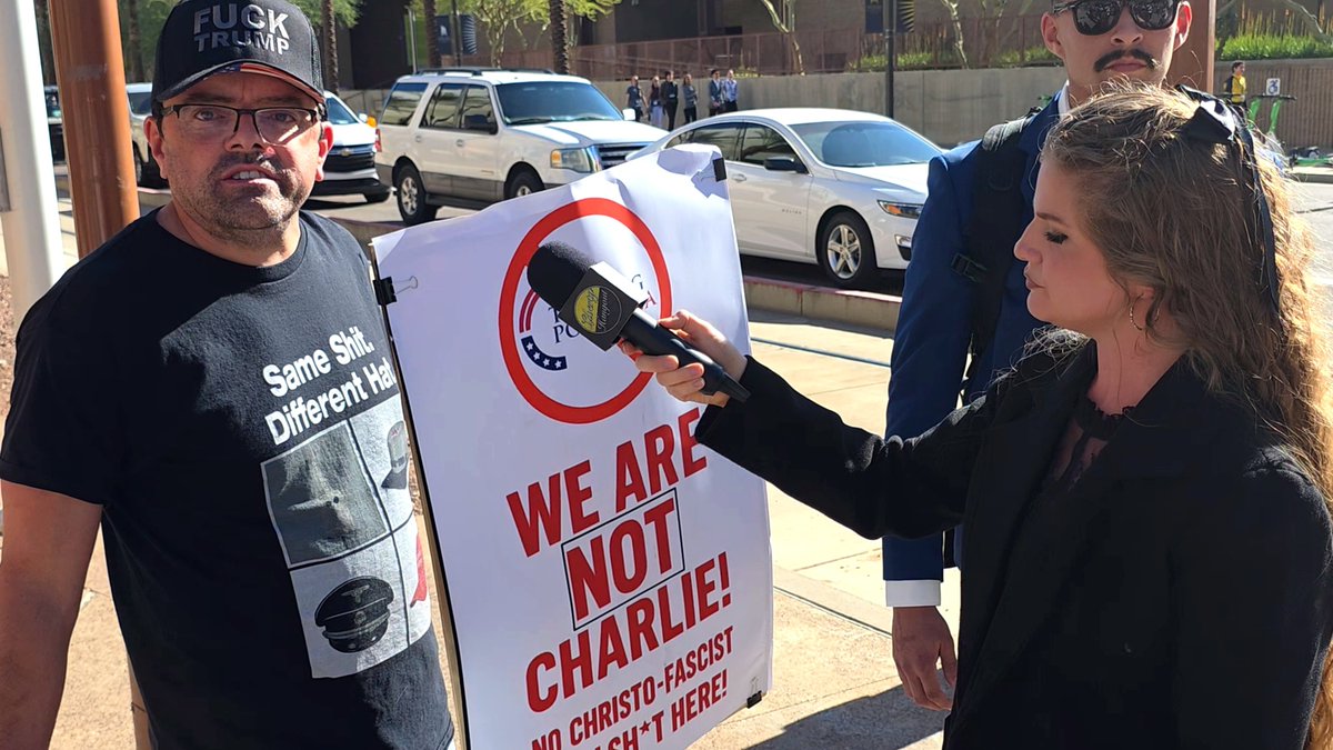 MAKE HIM FAMOUS! Deranged leftist MOCKS Charlie Kirk's death outside of Turning Point USA AmFest last weekend. "I left my ketchup packet at home, I was gonna dab a little on the neck." 🤮