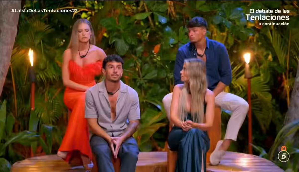 Este momento de Almudena callando a Juanpi siendo oro, incienso y mirra. #LaIslaDeLasTentaciones22