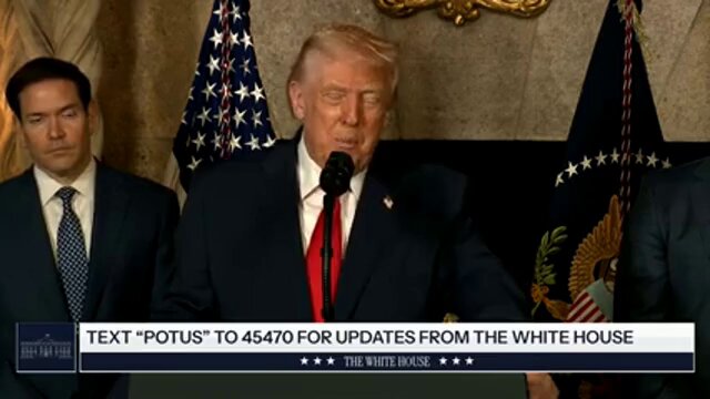 🚨🇺🇸🇫🇷🇪🇺BREAKING: President Trump recalls how he threatened world leaders, such as France President Macron, with tariffs if they didn't agree to double their drug prices. In doing this, global pharmaceutical companies are able to maintain their profits, allowing the US to lower its prices domestically. Follow: RTSG News