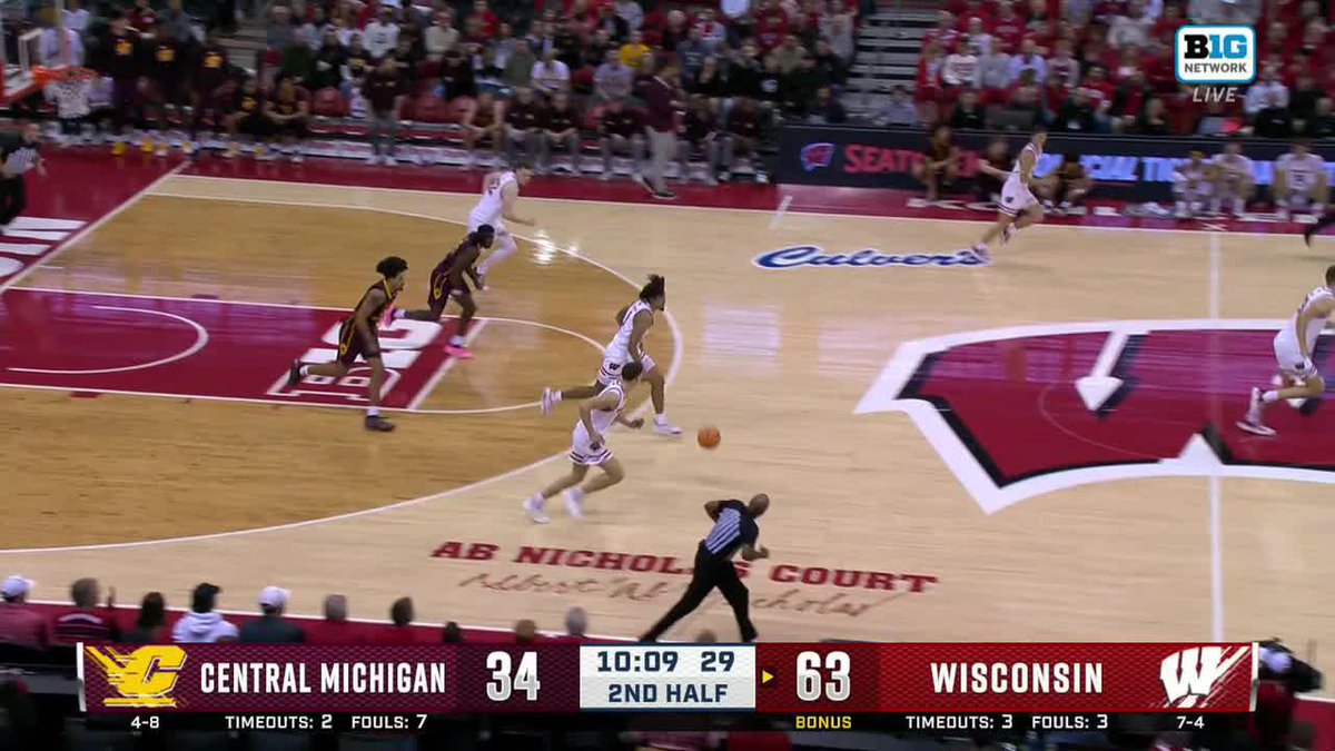 The first bucket of Zach's career blow this one open 🧨 📺: Big Ten Network