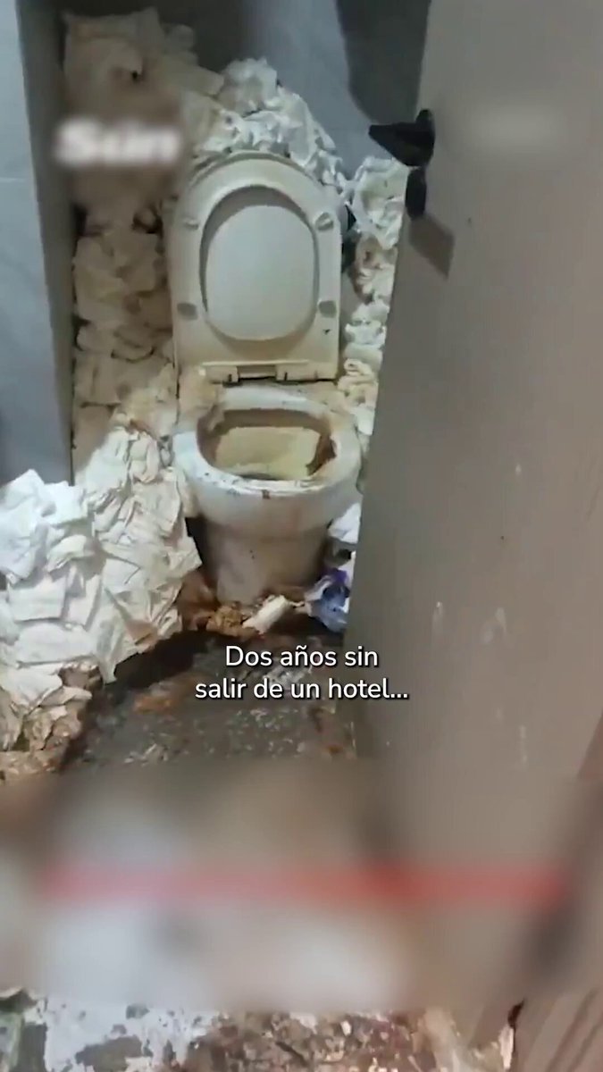⚠️🎮No es una película, no se trata de una broma... Un gamer pasó 2 años en un cuarto de hotel conectado para jugar en línea, un día desapareció, pero dejó montañas de basura y un baño completamente colapsado que los trabajadores tardaron días en limpiar❌🤢 ¿Qué opinas?