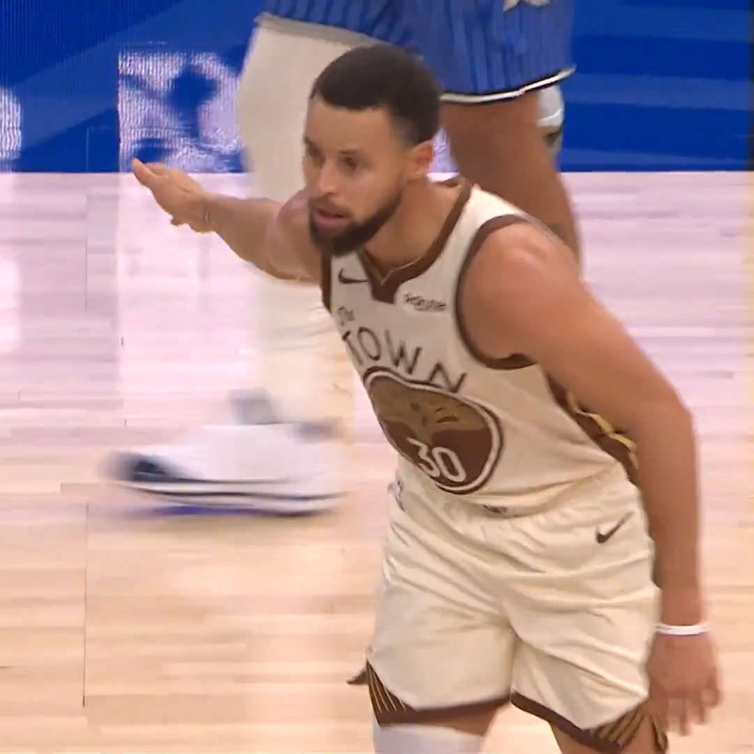 THIS WARRIORS SEQUENCE — STEPH - JIMMY - DRAYMOND. 🔥🍿 (VIA Golden State Warriors)