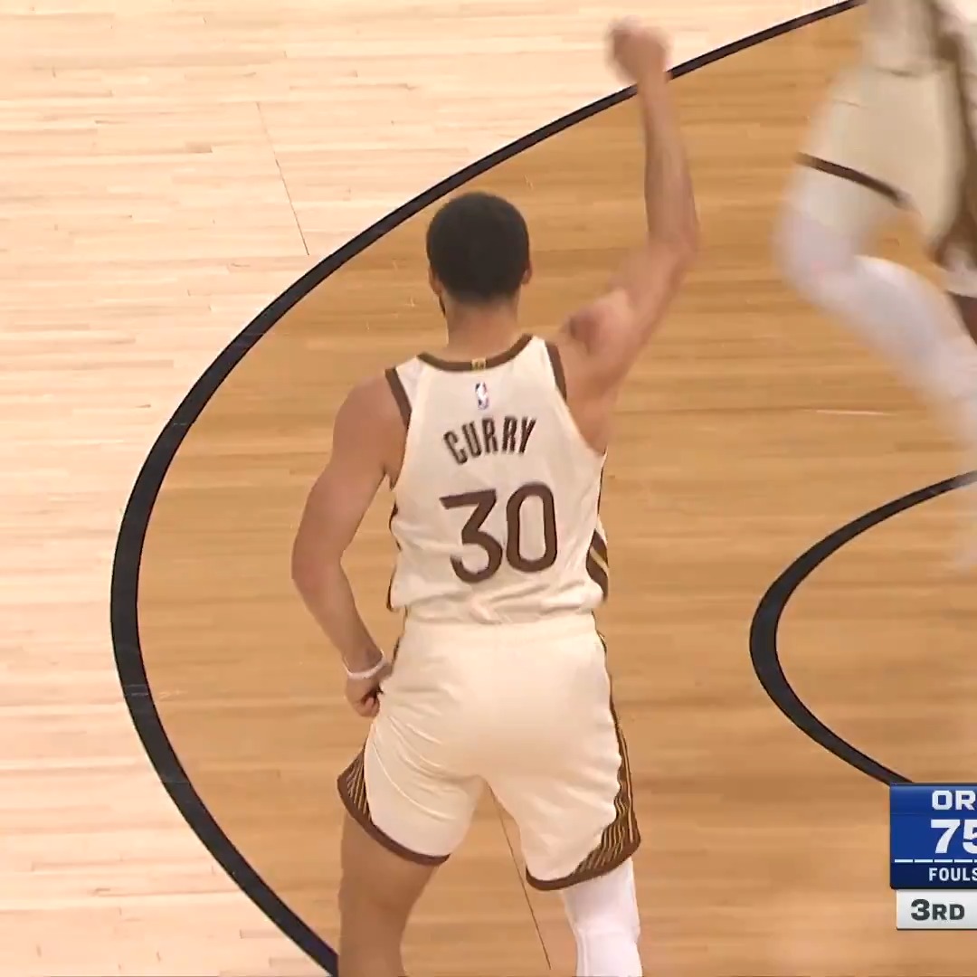 Do yo dance, Steph 🕺 Send him to All-Star »